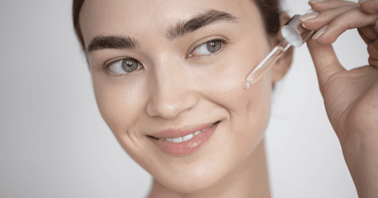 Retinol: Zázrak odporúčaný aj dermatológmi. Kľúčom je správne použitie, koncentrácia a znalosti Retinol: Zázrak odporúčaný aj dermatológmi. Kľúčom je správne použitie, koncentrácia a znalosti